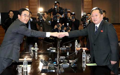 Rival Koreas kick off high-level talks ahead of April summit